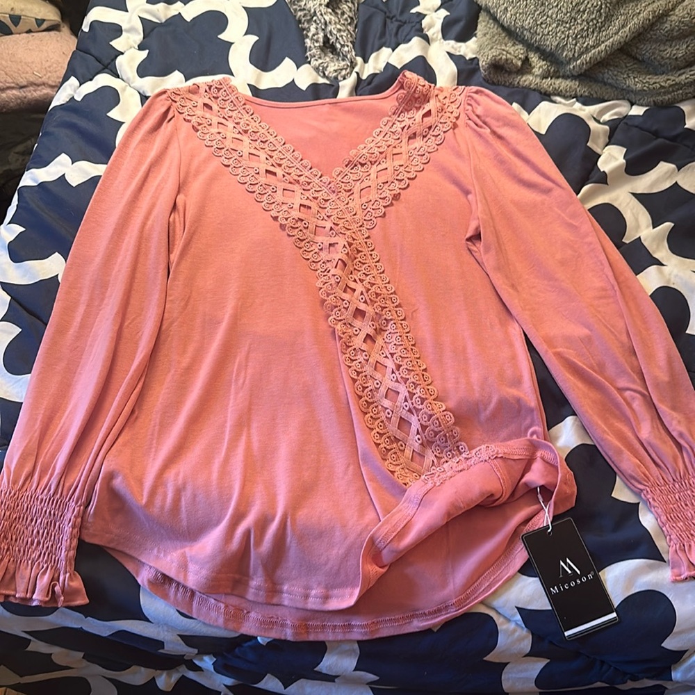 Micoson Small long sleeve coral blouse